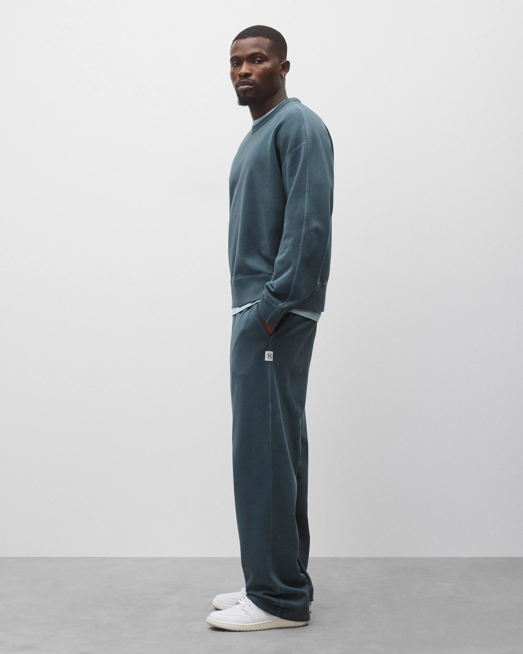 Midweight Terry Relaxed Sweatpant - Image 4